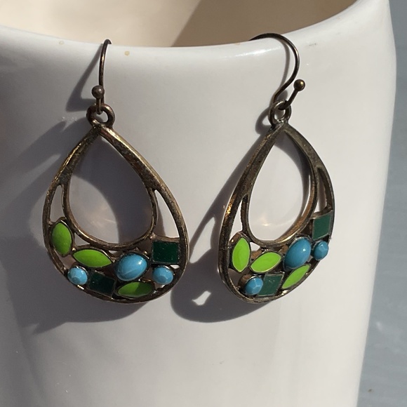 Lia Sophia Earrings vintage dangle green blue stones goldtone setting 1.5” - Picture 3 of 8